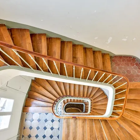Luxury On The Place Des Victoires