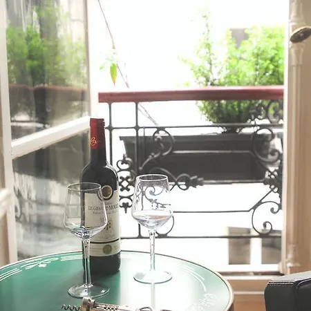 Luxury On The Place Des Victoires * Paris