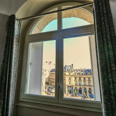Luxury On The Place Des Victoires Apartment *