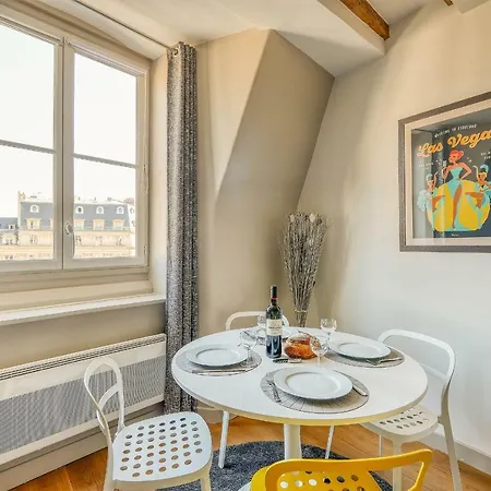 Luxury On The Place Des Victoires Apartment *